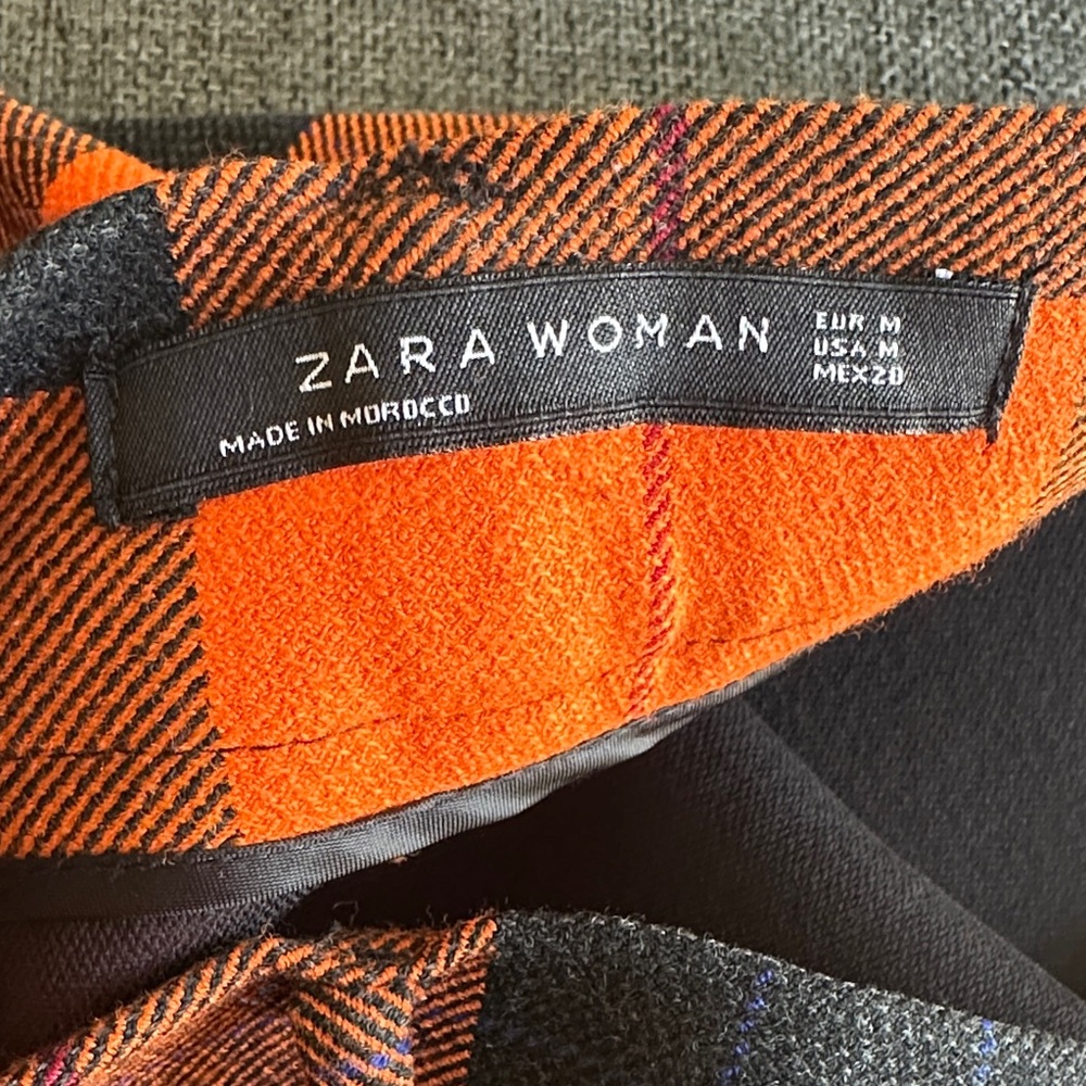 Zara Vibrant Orange and Black Plaid Pencil Skirt with Back Slit - Picture 4 of 10